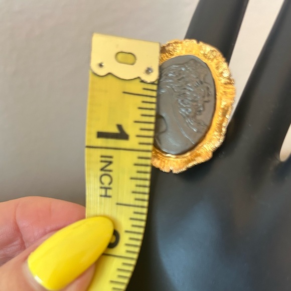 Bronze Black Cameo Ring - Picture 7 of 8